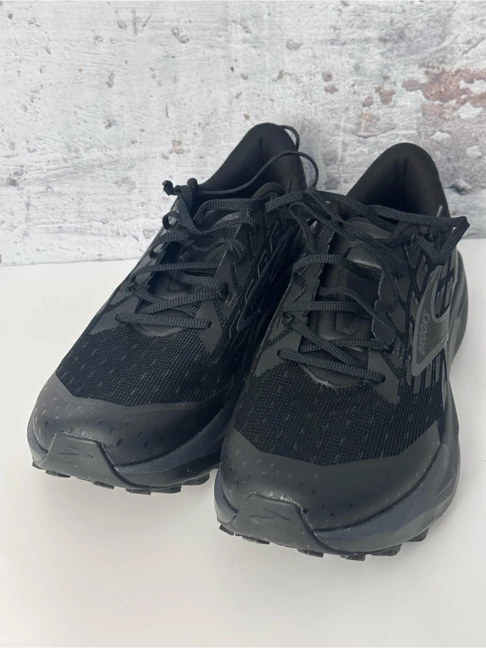 BROOKS Cascadia Trail Running Shoes - Black